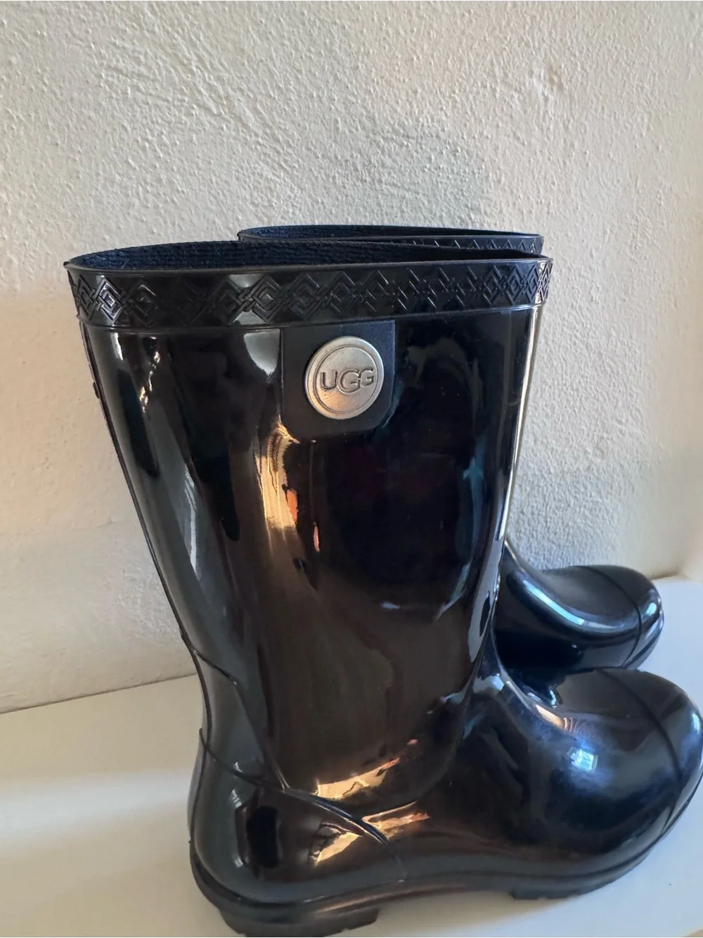 UGG Sienna Waterproof Rain Boots Black Glossy Size 7